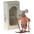 MAILEG-Myszka-narciarka-13cm---WINTER-BIG-SISTER (1).png