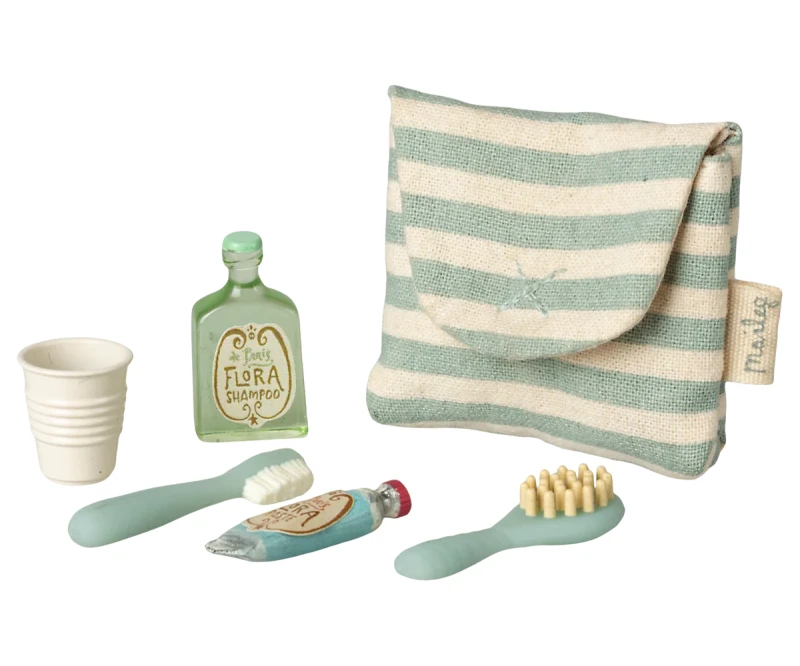 Maileg-Toothbrush-set-11-6303-01-Asquiths.webp