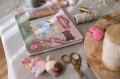 pol_pl_Little-Dutch-Kreatywny-zeszyt-z-kredkami-Rosa-Friends-5640_8.jpg