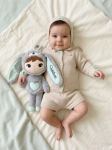 Szaro- miętowy Królik 30 cm - Lalka Metoo z imieniem dziecka