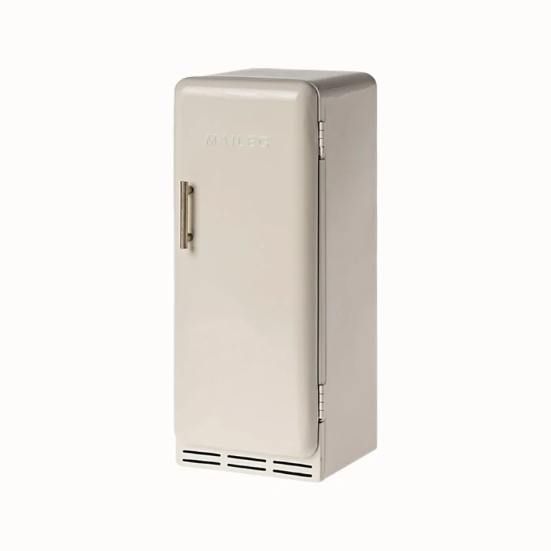 minibubu-maileg-lodowka-off-white.webp